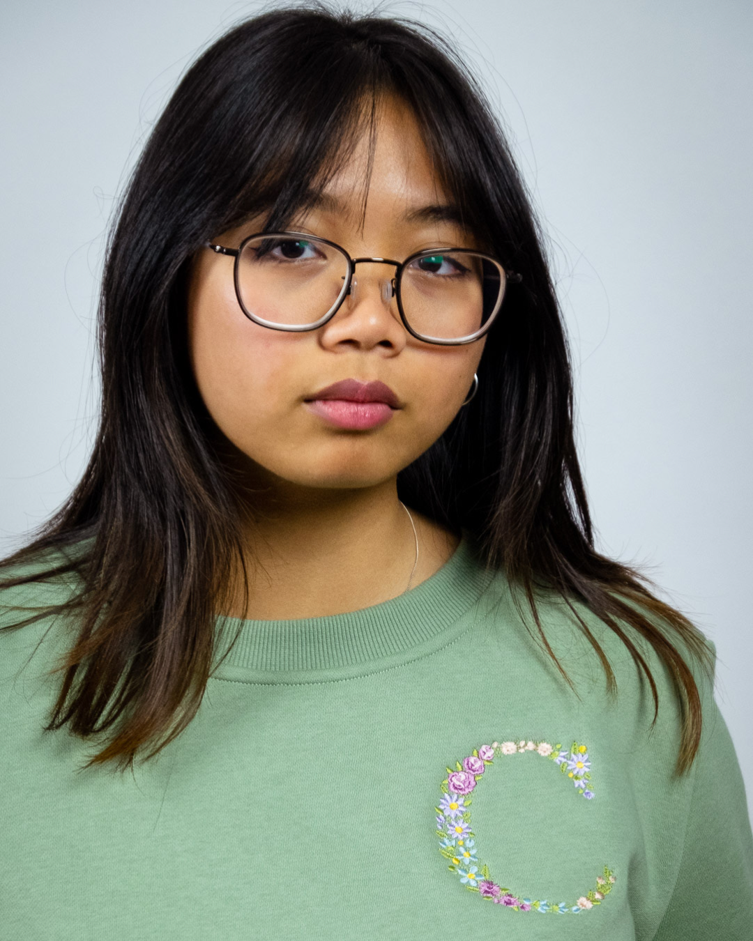 Oat Sweatshirt Shirt with Floral Name