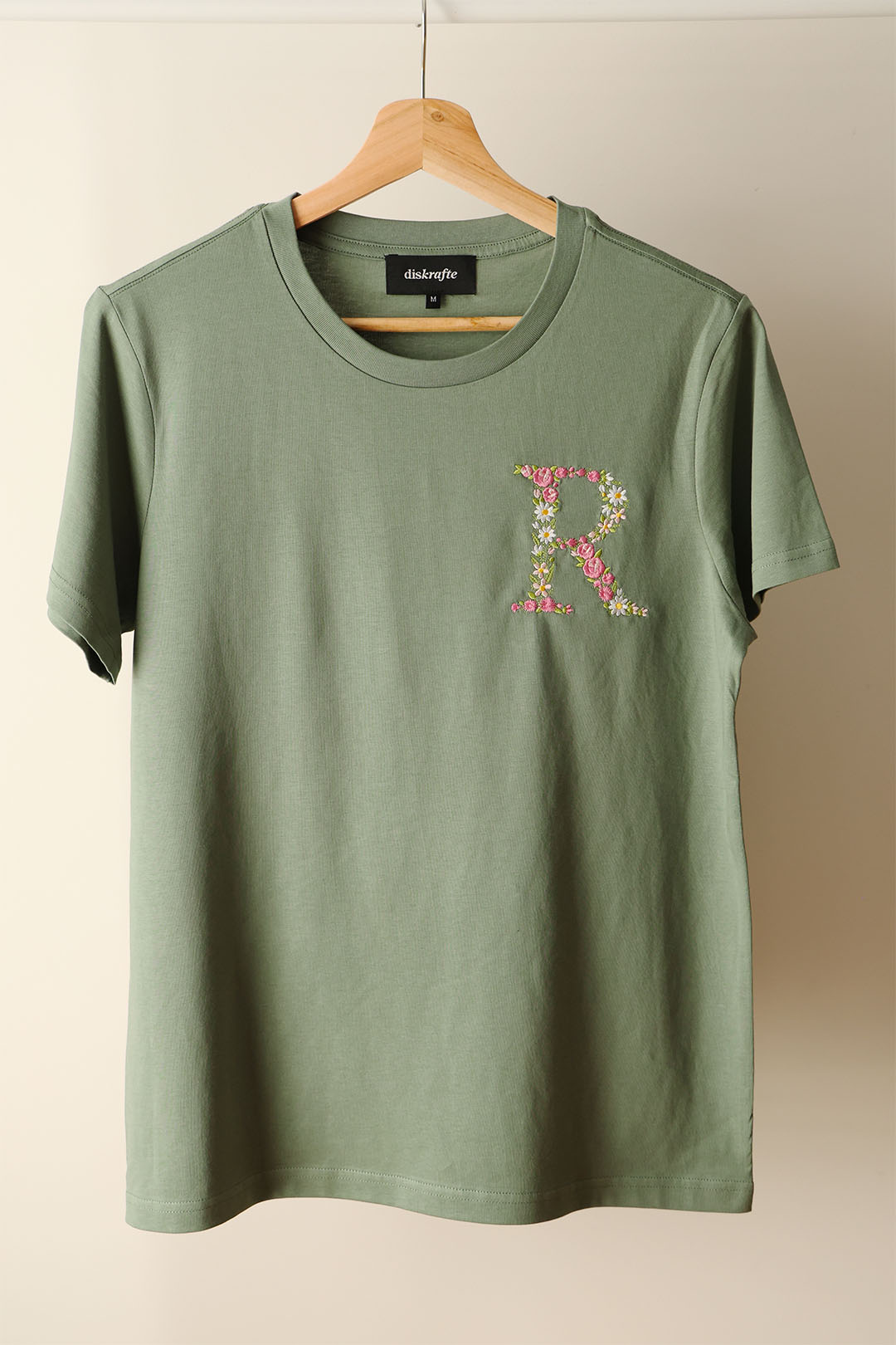 Maple Tee in Sage Personalised with R in Pink Blush