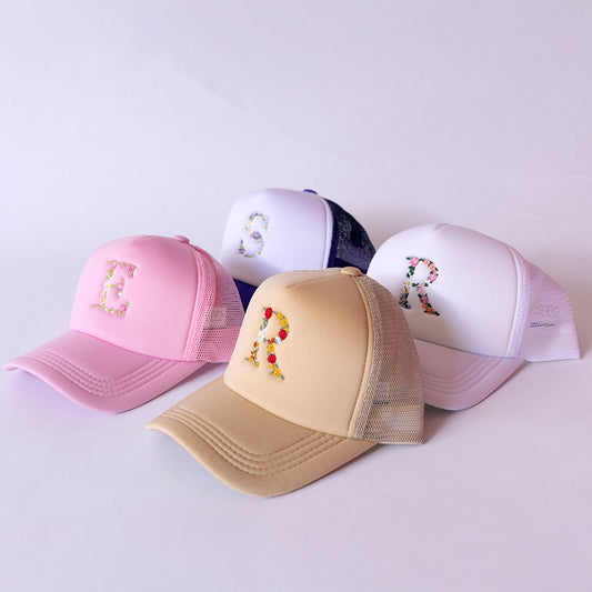 FLORAL MONO TRUCKER HAT